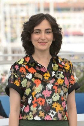 CANNES, FRANCE MAY 25 G D Mahsa ROSTAMI , actress, during the photocall of the film Les graines du figuier sauvage competing at the 77th Cannes Film Festival at the Palais des Festivals on May 25, 2024 in Cannes, France CINEMA 77eme Festival de Cannes Photocall 25 05 2024 ValentinaClaret Panoramic 
