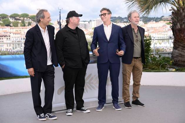 CANNES, FRANCE MAY 25 G D Alexandre DESPLAT, composer, Grà gory GADEBOIS, vocals, Michel HAZANAVICIUS, director, Serge HAZANAVICIUS, vocals, during the photocall of the film La plus prà cieuse des marchandises in compà tition at the 77th Cannes Film Festival at the Palais des Festivals on May 25, 2024 in Cannes, France CINEMA 77eme Festival de Cannes Photocall 25 05 2024 ValentinaClaret Panoramic