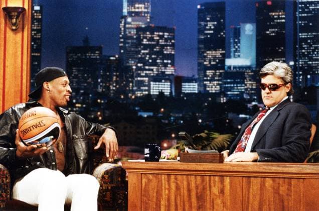 THE TONIGHT SHOW WITH JAY LENO, from left: Dennis Rodman, Jay Leno, season 4, ep. 817, aired 12 1 1995, 1992-2014. ? NBC Courtesy Everett CollectionT8DTOSH NB007 PUBLICATIONXNOTxINxCANxCHNxFRAxITAxJPNxNORxPOLxRUSxESPxUKxUSA Copyright: xx T8DTOSH NB007 T8DTOSH_NB007_H