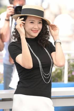 CANNES, FRANCE MAY 25 G D Zhang ZIYI, actress, during the photocall of the film She™s got no name projected Hors CompÃ tition at the 77th Cannes Film Festival at the Palais des Festivals on May 25, 2024 in Cannes, France CINEMA 77eme Festival de Cannes Photocall 25 05 2024 ValentinaClaret Panoramic 