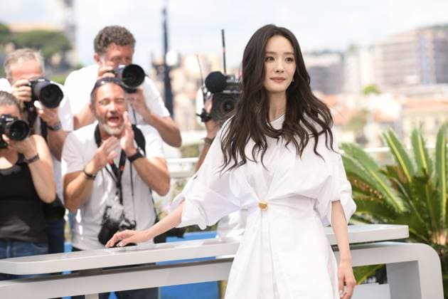 CANNES, FRANCE MAY 25 G D Yang MI, actress, during the photocall of the film She™s got no name projected Hors CompÃ tition at the 77th Cannes Film Festival at the Palais des Festivals on May 25, 2024 in Cannes, France CINEMA 77eme Festival de Cannes Photocall 25 05 2024 ValentinaClaret Panoramic 