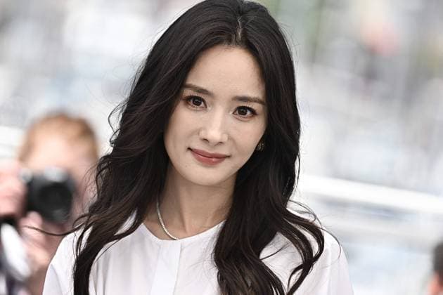 Annual Cannes Film Festival - She s Got No Name Photocall - Cannes DN Yang Mi attends the She s Got No Name Photocall at the 77th annual Cannes Film Festival at Palais des Festivals on May 25, 2024 in Cannes, France. Photo by David NIVIERE ABACAPRESS.COM CANNES France  Copyright: xNivierexDavid ABACAPRESS.COMx