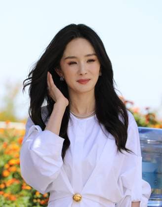 May 25, 2024, Cannes, Cote D azur, France: YANG MI poses during the She s Got No Name photocall at the 77th Annual Cannes Film Festival at Palais des Festivals in Cannes, France Cannes France - ZUMAc179 20240525_zep_c179_003 Copyright: xMickaelxChavetx