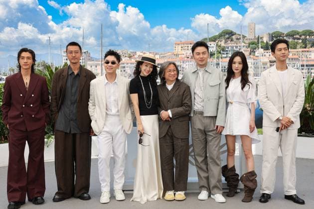 Cannes - She s Got No Name Photocall Sha, Wang Chuanjun, Da Peng, Zhang Ziyi, Peter Ho-Sun Chan, Lei Jiayin, Yang Mi and Li Xian attend the She s Got No Name Photocall at the 77th annual Cannes Film Festival at Palais des Festivals on May 25, 2024 in Cannes, France. Photo by Shootpix ABACAPRESS.COM Cannes France  Copyright: xShootpix ABACAx