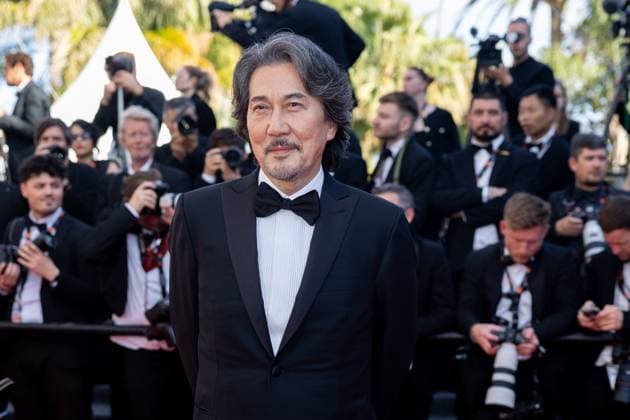 B MontÃ e des marches pour la cÃ rÃ monie de clÃ ture du 77eme Festival International du Film de Cannes au Palais des Festivals Ã Cannes KÅji Yakusho MontÃ e des marches pour la cÃ rÃ monie de clÃ ture du 77eme Festival International du Film de Cannes au Palais des Festivals Ã Cannes Le 25 mai 2024 Olivier Borde Bestimage Red carpet for the closing ceremony of the 77th Cannes International Film Festival at the Palais des Festivals in Cannes, France On may 25th 2024 Cannes France  Copyright: xOLIVIERxBORDEx xBESTIMAGExOLIVIERxBORDEx xBESTIMAGEx
