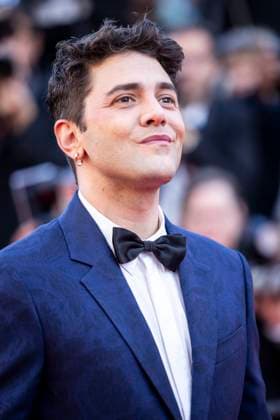 B MontÃ e des marches pour la cÃ rÃ monie de clÃ ture du 77eme Festival International du Film de Cannes au Palais des Festivals Ã Cannes Xavier Dolan MontÃ e des marches pour la cÃ rÃ monie de clÃ ture du 77eme Festival International du Film de Cannes au Palais des Festivals Ã Cannes On may 25th 2024 Olivier Borde Bestimage Red carpet for the closing ceremony of the 77th Cannes International Film Festival at the Palais des Festivals in Cannes, France On may 25th 2024 Cannes France  Copyright: xOLIVIERxBORDEx xBESTIMAGExOLIVIERxBORDEx xBESTIMAGEx