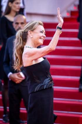 B MontÃ e des marches pour la cÃ rÃ monie de clÃ ture du 77eme Festival International du Film de Cannes au Palais des Festivals Ã Cannes Caroline Scheufele MontÃ e des marches pour la cÃ rÃ monie de clÃ ture du 77eme Festival International du Film de Cannes au Palais des Festivals Ã Cannes On may 25th 2024 Olivier Borde Bestimage Red carpet for the closing ceremony of the 77th Cannes International Film Festival at the Palais des Festivals in Cannes, France On may 25th 2024 Cannes France  Copyright: xOLIVIERxBORDEx xBESTIMAGExOLIVIERxBORDEx xBESTIMAGEx