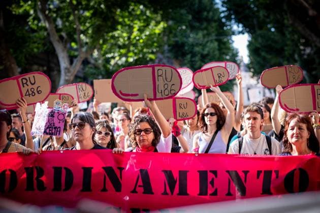 Bilder des Jahres 2024, News 05 Mai News Themen der Woche KW21 May 25, 2024, Rome, Rm, Italy: Non una di meno (Not one less) movement leads the march of hundreds of people to protest against the antiabortion and antifeminism policy of the government Rome Italy - ZUMAg256 20240525_znp_g256_039 Copyright: xMarcoxDixGianvitox