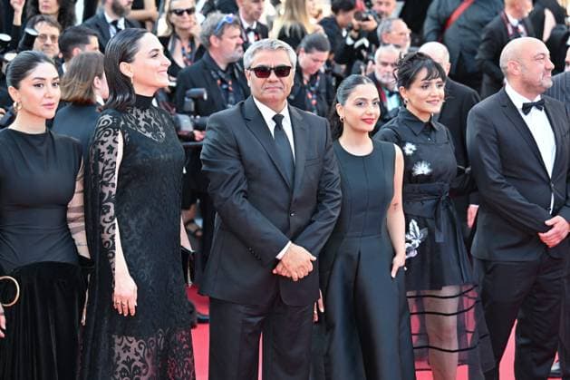 Cannes Closing Ceremony Red Carpet NG Niousha Akhshi, Mohammad Rasoulof and Setareh Maleki attending the Closing Ceremony Red Carpet at Palais Des Festivals in Cannes, France on May 25 2024 as part of the 77th Cannes Film Festival. Photo by Nicolas Genin ABACAPRESS.COM Cannes France  Copyright: xGeninxNicolas ABACAx