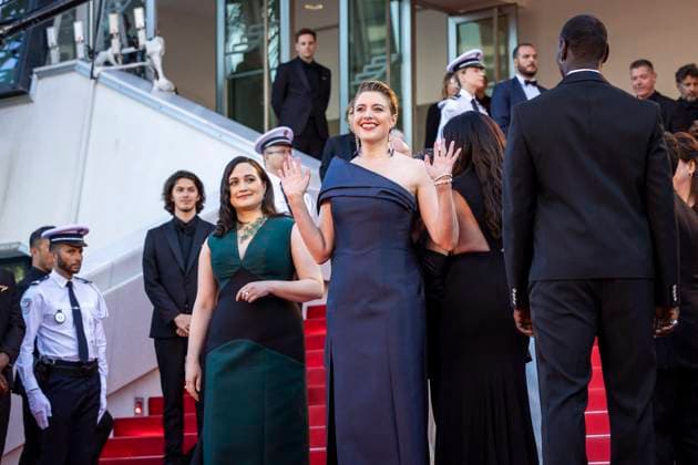 B MontÃ e des marches pour la cÃ rÃ monie de clÃ ture du 77eme Festival International du Film de Cannes au Palais des Festivals Ã Cannes Lily Gladstone, Greta Gerwig MontÃ e des marches pour la cÃ rÃ monie de clÃ ture du 77eme Festival International du Film de Cannes au Palais des Festivals Ã Cannes Le 25 mai 2024 Olivier Borde Bestimage Red carpet for the closing ceremony of the 77th Cannes International Film Festival at the Palais des Festivals in Cannes, France On may 25th 2024 Cannes France  Copyright: xOLIVIERxBORDEx xBESTIMAGExOLIVIERxBORDEx xBESTIMAGEx