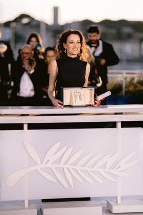 77eme Festival International du Film de Cannes Photocall des palmes et laureats 77th International Cannes Film Festival Photocall with winners 305537 2024 05 25 Alpes Maritimes Cannes France Fargeat, Coralie  Copyright: xTerencexBaelenx STAR_305537_064
