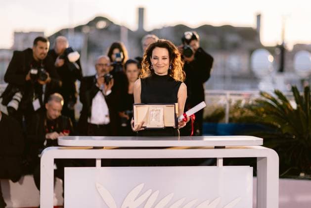 77eme Festival International du Film de Cannes Photocall des palmes et laureats 77th International Cannes Film Festival Photocall with winners 305537 2024 05 25 Alpes Maritimes Cannes France Fargeat, Coralie  Copyright: xTerencexBaelenx STAR_305537_066