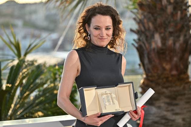 Cannes 2024 Winners Photocall Coralie Fargeat at the Winners Photocall during the 77th Cannes Film Festival in Cannes, France on May 25, 2024. Photo by Julien Reynaud APS-Medias ABACAPRESS.COM Cannes France  Copyright: xReynaudxJulien APS-Medias ABACAx