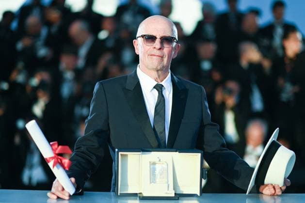 Cannes Winners Photocall Jacques Audiard poses with the Jury Prize Award for Emilia Perez during the Winners Photocall as part of the 77th Cannes International Film Festival in Cannes, France on May 25, 2024. Photo by Aurore Marechal ABACAPRESS.COM Cannes France  Copyright: xMarechalxAurore ABACAx