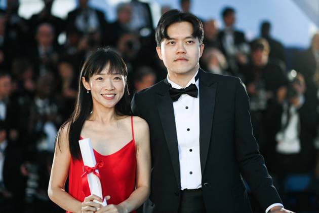 Cannes Winners Photocall Chiang Wei Liang and You Qiao Yin pose with the Special Mention Camera d Or Award for Mongrel during the Winners Photocall as part of the 77th Cannes International Film Festival in Cannes, France on May 25, 2024. Photo by Aurore Marechal ABACAPRESS.COM Cannes France  Copyright: xMarechalxAurore ABACAx