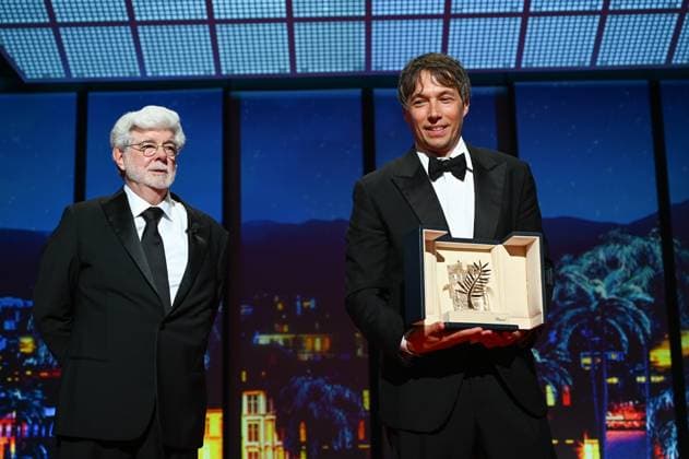 77eme Festival International du Film de Cannes Ceremonie de cloture 77th International Cannes Film Festival Closing ceremony 305533 2024 05 25 Cannes France Lucas, George Baker, Sean  Copyright: xSergexArnalx xStarfacex STAR_305533_019