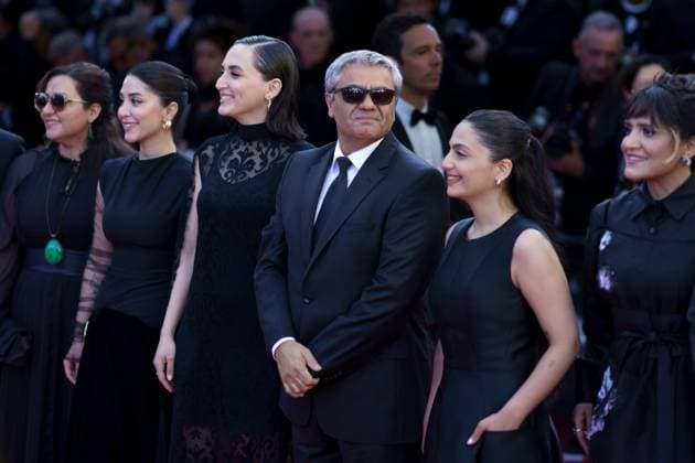 Cannes, France 25th May, 2024 Mohammad Rasoulof attends the Red Carpet of the closing ceremony at the 77th annual Cannes Film Festival at Palais des Festivals on May 25, 2024 in Cannes, France CINEMA 77eme Festival de Cannes Red Carpet Closing Ceremony 25 05 2024 NorbertScanella Panoramic 