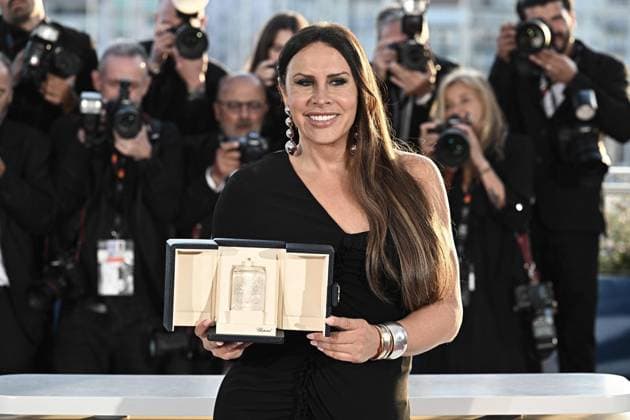 Annual Cannes Film Festival - Palme D Or Winners Photocall - Cannes DN Karla Sofia Gascon poses with the Best Actress Award for Emilia Perez during the Palme D Or Winners Photocall at the 77th annual Cannes Film Festival at Palais des Festivals on May 25, 2024 in Cannes, France. Photo by David NIVIERE ABACAPRESS.COM CANNES France  Copyright: xNivierexDavid ABACAPRESS.COMx