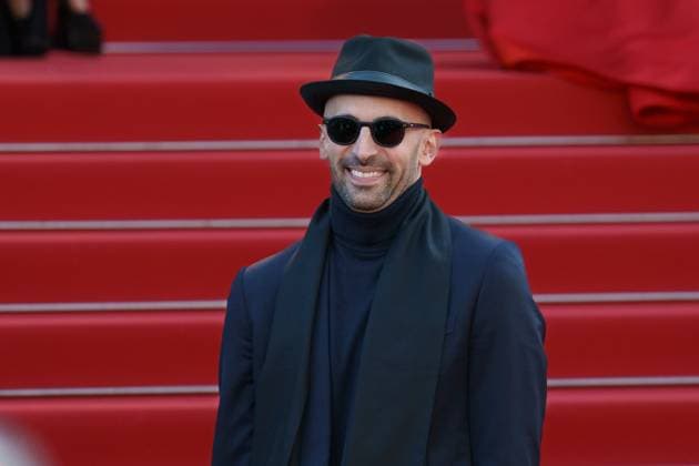 Cannes, France 25th May, 2024 JR attends the Red Carpet of the closing ceremony at the 77th annual Cannes Film Festival at Palais des Festivals on May 25, 2024 in Cannes, France CINEMA 77eme Festival de Cannes Red Carpet Closing Ceremony 25 05 2024 NorbertScanella Panoramic 