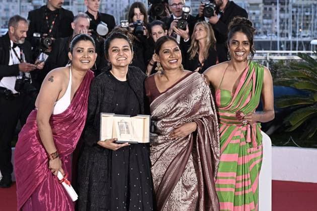 Annual Cannes Film Festival - Palme D Or Winners Photocall - Cannes DN Divya Prabha, Payal Kapadia, Chhaya Kadam and Kani Kusruti pose with the Grand Prix Award for All We Imagine As Light during the Palme D Or Winners Photocall at the 77th annual Cannes Film Festival at Palais des Festivals on May 25, 2024 in Cannes, France. Photo by David NIVIERE ABACAPRESS.COM CANNES France  Copyright: xNivierexDavid ABACAPRESS.COMx