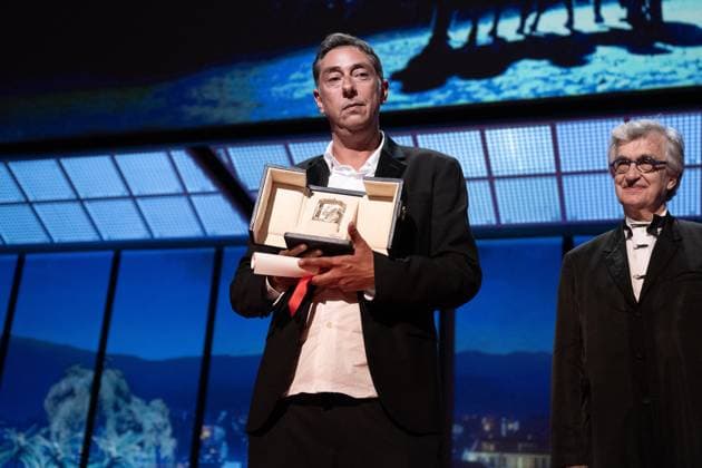 Annual Cannes Film Festival - Closing Ceremony - Cannes DN Miguel Gomes receives the Best Director Award for Grand Tour during the Closing Ceremony at the 77th annual Cannes Film Festival at Palais des Festivals on May 25, 2024 in Cannes, France. Photo by David NIVIERE ABACAPRESS.COM CANNES France  Copyright: xNivierexDavid ABACAPRESS.COMx