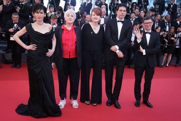Cannes Closing Ceremony DB Members of the Short Films Jury Paolo Moretti, Vladimir PeriÅ¡iÄ?, Claudine Nougaret, Marie-Castille Mention-Schaar and President of the Short Films Jury Lubna Azabal attending the Red Carpet of the closing ceremony at the 77th annual Cannes Film Festival at Palais des Festivals on May 25, 2024 in Cannes, France. Photo by David Boyer ABACAPRESS.COM Cannes France  Copyright: xBoyerxDavid ABACAx