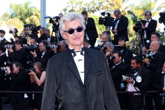 J MontÃ e des marches pour la cÃ rÃ monie de clÃ ture du 77eme Festival International du Film de Cannes au Palais des Festivals Ã Cannes Wim Wenders MontÃ e des marches pour la cÃ rÃ monie de clÃ ture du 77eme Festival International du Film de Cannes au Palais des Festivals Ã Cannes On may 25th 2024 Jacovides Moreau Bestimage Red carpet for the closing ceremony of the 77th Cannes International Film Festival at the Palais des Festivals in Cannes, France On may 25th 2024 Cannes France  Copyright: xJACOVIDES-MOREAUx xBESTIMAGExJACOVIDES-MOREAUx xBESTIMAGEx