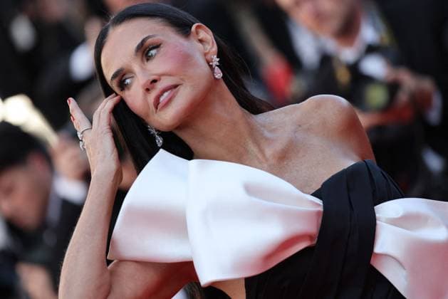 Cannes - Closing Ceremony Arrivals Demi Moore attends the Red Carpet of the closing ceremony at the 77th annual Cannes Film Festival at Palais des Festivals on May 25, 2024 in Cannes, France Photo by Shootpix ABACAPRESS.COM Cannes France  Copyright: xShootpix ABACAx