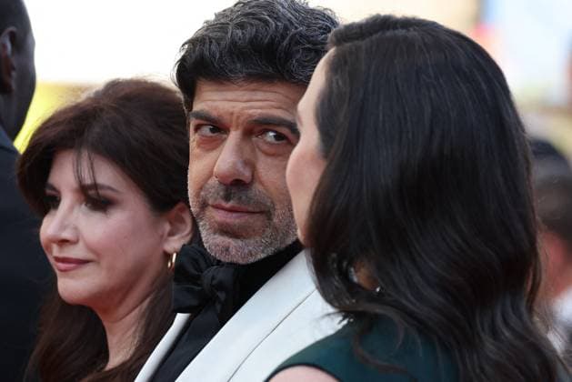 Cannes - Closing Ceremony Arrivals Jury Members Pierfrancesco Favino attend the Red Carpet of the closing ceremony at the 77th annual Cannes Film Festival at Palais des Festivals on May 25, 2024 in Cannes, France. Photo by Shootpix ABACAPRESS.COM Cannes France  Copyright: xShootpix ABACAx
