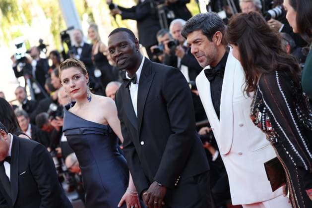 Cannes - Closing Ceremony Arrivals Jury Members Pierfrancesco Favino, President of the Jury Greta Gerwig and Omar Sy attend the Red Carpet of the closing ceremony at the 77th annual Cannes Film Festival at Palais des Festivals on May 25, 2024 in Cannes, France. Photo by Shootpix ABACAPRESS.COM Cannes France  Copyright: xShootpix ABACAx