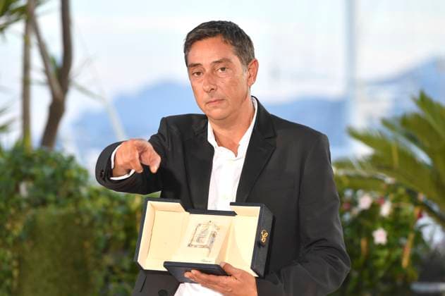 Miguel Gomes with the award for Best Director at Grand Tour at the Photocall with the award winners at the Festival de Cannes 2024 77 Cannes International Film Festival at the Palais des Festivals Cannes, 25 05 2024 Foto:xD.xBedrosianx xFuturexImagex preistraeger_4558