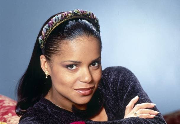 THE YOUNG AND THE RESTLESS, Victoria Rowell, 1996, 1973-, ph: Monty Brinton ? CBS Courtesy Everett CollectionTSDYOAN CB089 PUBLICATIONXNOTxINxCANxCHNxFRAxITAxJPNxNORxPOLxRUSxESPxUKxUSA Copyright: xx TSDYOAN CB089 TSDYOAN_CB089_H