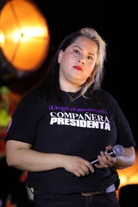 May 27, 2024, Mexico City, Ciudad de Mexico, Mexico: Vivir Quintana, activist, composer and Mexican singer-songwriter sings her latest song CompaoÂ±era Presidenta at Polyforum Siqueiros, song addressed to the candidates for the presidency of Mexico. Mexico City Mexico - ZUMAe321 20240527_zea_e321_010 Copyright: xLuisxMarin xEyepixxGroupx