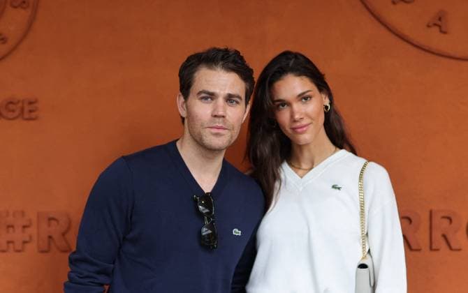 DJ Les cÃ lÃ britÃ s au village lors des Internationaux de France de Roland Garros 2024 Ã Paris Paul Wesley et sa compagne Nathalie Kuckenburg Les cÃ lÃ britÃ s au village lors des Internationaux de France de Roland Garros 2024 Ã Paris Le 28 mai 2024 Jacovides Moreau Bestimage People at the Village during the Roland Garros International Tennis Championships in Paris, France On May 28th, 2024 Paris France  Copyright: xJACOVIDES-MOREAUx xBESTIMAGExJACOVIDES-MOREAUx xBESTIMAGEx