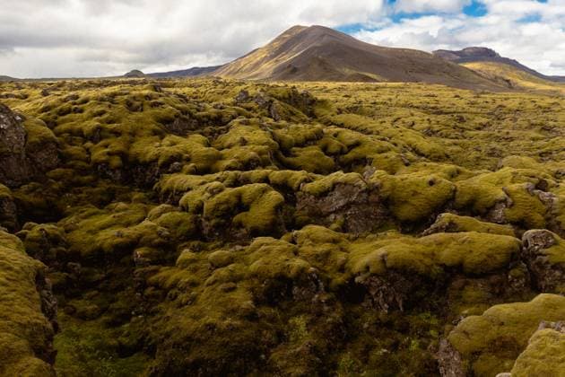 Creative Highlights World Mountainous terrain with green valley. Reykjavík, Reykjavíkurborg, Iceland CR_YUKI240527-1423074-01