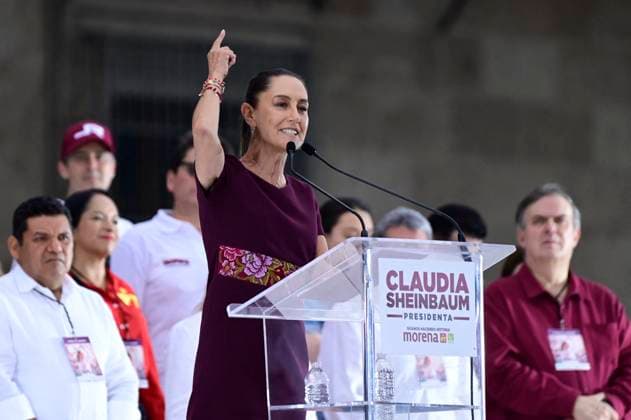 Claudia Sheinbaum Holds Final Rally - Mexico City The Candidate for the presidency of Mexico, Claudia Sheinbaum Pardo by Juntos Hagamos Historia alliance in her campaign speech during the closing of the political campaign in the main square of Mexico. Mexico City, Mexico, May 29, 2025. Photo by Carlos Tischler Eyepix Group ABACAPRESS.COM Mexico City Mexico  Copyright: xTischlerxCarlos Eyepix ABACAx