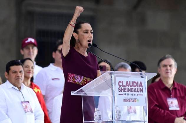 Claudia Sheinbaum Holds Final Rally - Mexico City The Candidate for the presidency of Mexico, Claudia Sheinbaum Pardo by Juntos Hagamos Historia alliance in her campaign speech during the closing of the political campaign in the main square of Mexico. Mexico City, Mexico, May 29, 2025. Photo by Carlos Tischler Eyepix Group ABACAPRESS.COM Mexico City Mexico  Copyright: xTischlerxCarlos Eyepix ABACAx