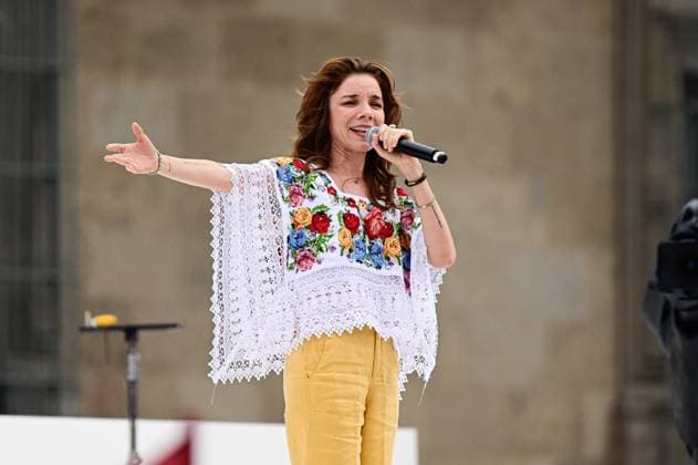 Claudia Sheinbaum Closing Campaign Maria San Felipe performs during the closing campaign of the Candidate for the presidency of Mexico by Juntos Hagamos Historia alliance Claudia Sheinbaum Pardo in the main square of Mexico. on May 29, 2024 in Mexico City, Mexico. Mexico City CDMX Mexico Copyright: xCarlosxTischlerx