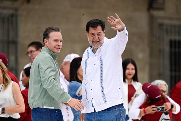 Claudia Sheinbaum Closing Campaign Manuel Velasco Coello and Gerardo Fernandez Norona during the closing campaign of the Candidate for the presidency of Mexico by Juntos Hagamos Historia alliance Claudia Sheinbaum Pardo in the main square of Mexico. on May 29, 2024 in Mexico City, Mexico. Mexico City CDMX Mexico Copyright: xCarlosxTischlerx