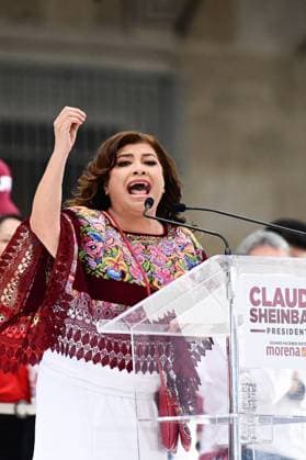 Claudia Sheinbaum Closing Campaign Clara Brugada, candidate for Mexico City Head of Government speaking during the closing campaign of the Candidate for the presidency of Mexico by Juntos Hagamos Historia alliance Claudia Sheinbaum Pardo in the main square of Mexico. on May 29, 2024 in Mexico City, Mexico. Mexico City CDMX Mexico Copyright: xCarlosxTischlerx