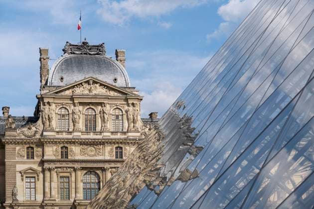 Creative Highlights World Pavilion de l Horloge, Clock Pavilion, also known as Pavilion Sully. Palace of the Louvre Museum. Glass pyramid. Paris, Ile de France, France, Europe Pavilion de l Horloge, Clock Pavilion, also known as Pavilion Sully. Palace of the Louvre Museum. Glass pyramid. Paris, Ile de France, France, Europe. Copyright: Â¬ xGlenxSterling 4052_14_gd6096u23118