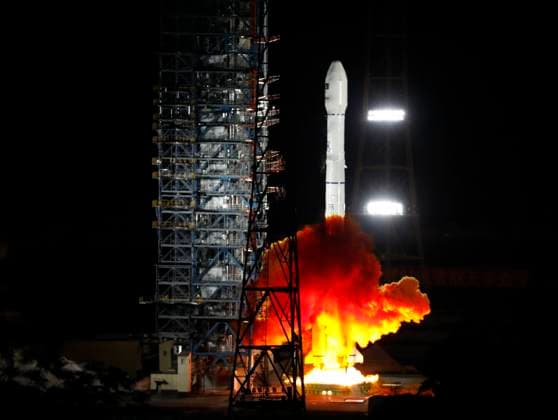 News Themen der Woche KW22 News Bilder des Tages China, Start einer Langer-Marsch-Trägerrakete mit Satelit für Pakistan in Xichang (240530) -- XICHANG, May 30, 2024 -- A Long March-3B rocket carrying a multi-mission communication satellite for Pakistan blasts off from the Xichang Satellite Launch Center in southwest China s Sichuan Province, May 30, 2024. The satellite has entered its planned orbit. (Photo by Liu Yanan Xinhua) (EyesOnSci)CHINA-XICHANG-SATELLITE-LAUNCH (CN) LiuxFang 