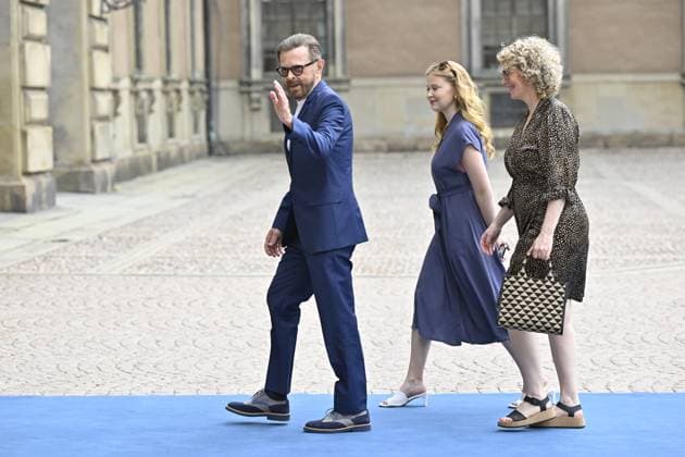 Björn Ulvaeus arriving with Christina Sas at the Royal Palace in Stockholm to receive the Vasa Order from King Carl XVI Gustaf for very outstanding efforts in Swedish and international music life Stockholm, Sweden on May 31, 2024 STOCKHOLM SWEDEN x10060x  Copyright: xHenrikxMontgomery TTx SWEDISH ROYAL ORDERS d7oB50-xiU4