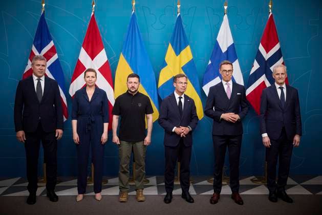 News Themen der Woche KW22 News Bilder des Tages May 31, 2024, Stockholm, Sweden: Left to right: Iceland Prime Minister Bjarni Benediktsson, Danish Prime Minister Mette Frederiksen, Ukrainian President Volodymyr Zelenskyy, Swedish Prime Minister Ulf Kristersson, Finnish President Alexander Stubb and Norwegian Prime Minister Jonas Gahr Store pose together at the Nordic Summit on Security and Defence, May 31, 2024, in Stockholm, Sweden. Stockholm Sweden - ZUMAp138 20240531_zaa_p138_043 Copyright: xPoolx UkrainianxPresidentiax
