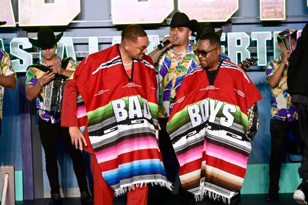 June 1, 2024, Mexico City, Ciudad de Mexico, Mexico: Actors Will Smith and Martin Lawrence pose with traditional Mexican serape during the red carpet of Bad Boys: Ride or Die film premiere at Toreo Parque central. Mexico City Mexico - ZUMAe321 20240601_zea_e321_069 Copyright: xCarlosxTischler xEyepixxGroupx