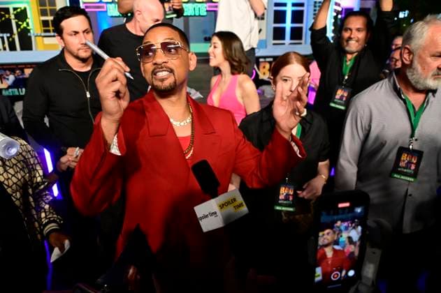 June 1, 2024, Mexico City, Ciudad de Mexico, Mexico: Actor Will Smith signs autographs during the red carpet of Bad Boys: Ride or Die film premiere at Toreo Parque central. Mexico City Mexico - ZUMAe321 20240601_zea_e321_095 Copyright: xCarlosxTischler xEyepixxGroupx
