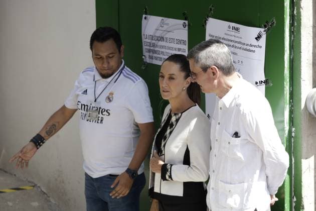 Claudia Sheinbaum Pardo, candidate for the Presidency of Mexico by Sigamos Haciendo Historia coalition before casting their vote during the general election. on June 2, 2024 in Mexico City, Mexico. Mexico City Mexico - ZUMAe321 20240602_zia_e321_040 Copyright: xLuisxBarronx
