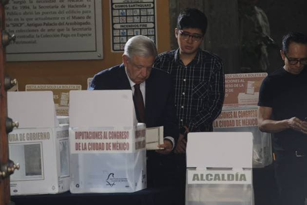 Mexican President nLopez Obrador Cast Vote During General Election The President of Mexico, Andres Manuel Lopez Obrador, casting their vote at the ballot box during the general election. on June 2, 2024 in Mexico City, Mexico. (Photo by Ian Robles Eyepix Group) Copyright: xIanxRoblesxEyepixxGroupx EL_02062024_121626JPEG