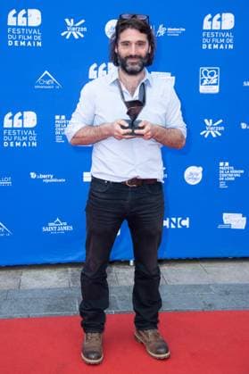 Vierzon Winners Photocall Vincent Cappello posing with his Honorable Mention Award for the movie Nouveau Monde during the Winners Photocall as part of the Festival du Film de Demain in Vierzon, France on June 02, 2024. Photo by Aurore Marechal ABACAPRESS.COM Vierzon France  Copyright: xMarechalxAurore ABACAx
