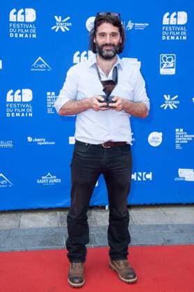 Vierzon Winners Photocall Vincent Cappello posing with his Honorable Mention Award for the movie Nouveau Monde during the Winners Photocall as part of the Festival du Film de Demain in Vierzon, France on June 02, 2024. Photo by Aurore Marechal ABACAPRESS.COM Vierzon France  Copyright: xMarechalxAurore ABACAx